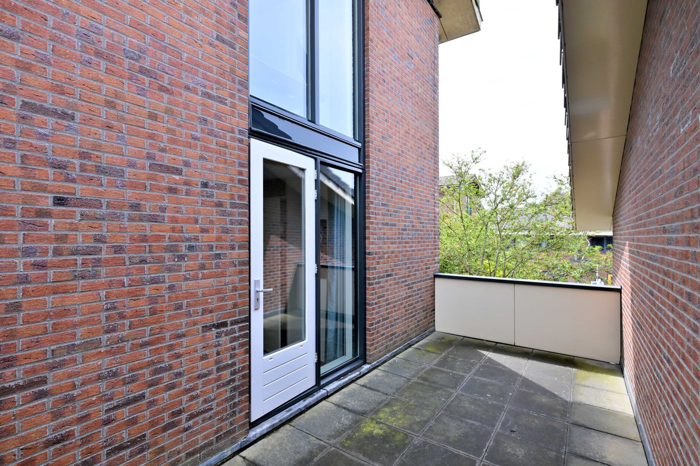 Photo 14 of Alex Roosdorpstraat 1