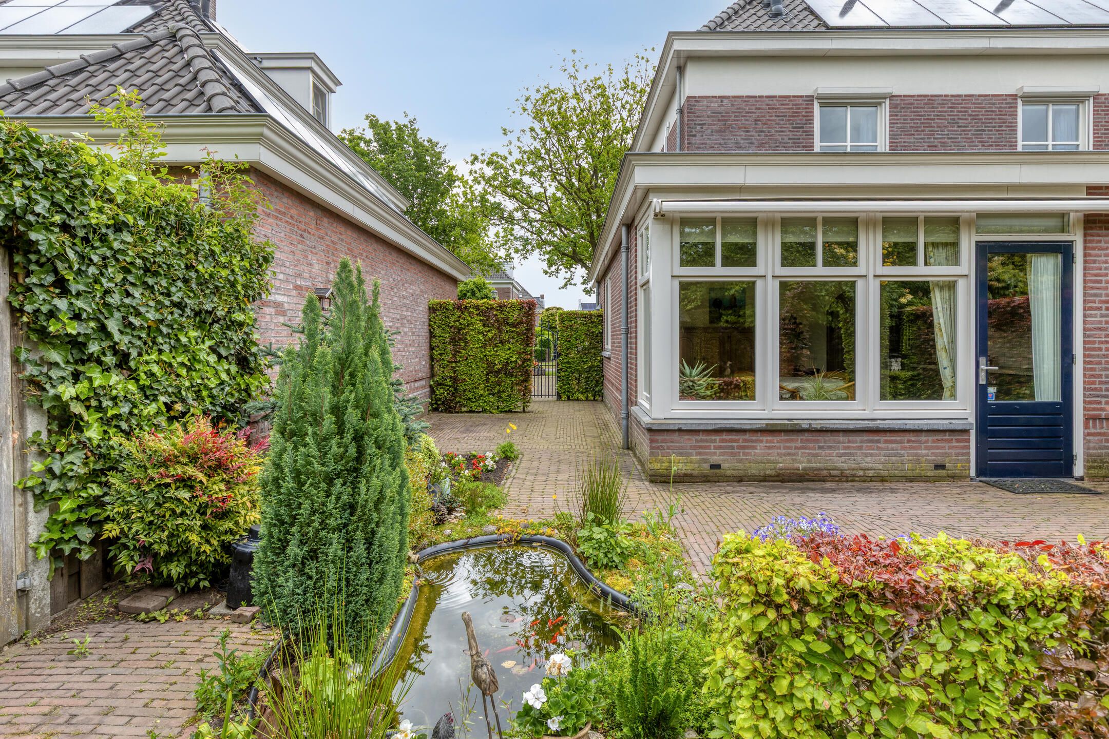 Photo 84 of Schutsboom 71-A