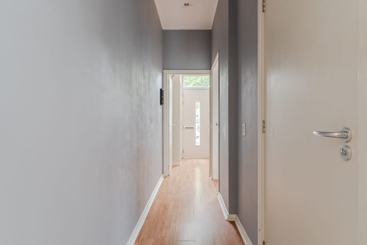 Photo 4 of Nieuwkuijksestraat 25-A