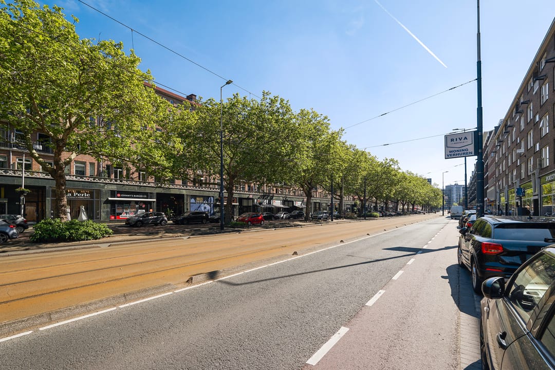 Bright Apartment with South-Facing Balcony in Central Rotterdam — 43