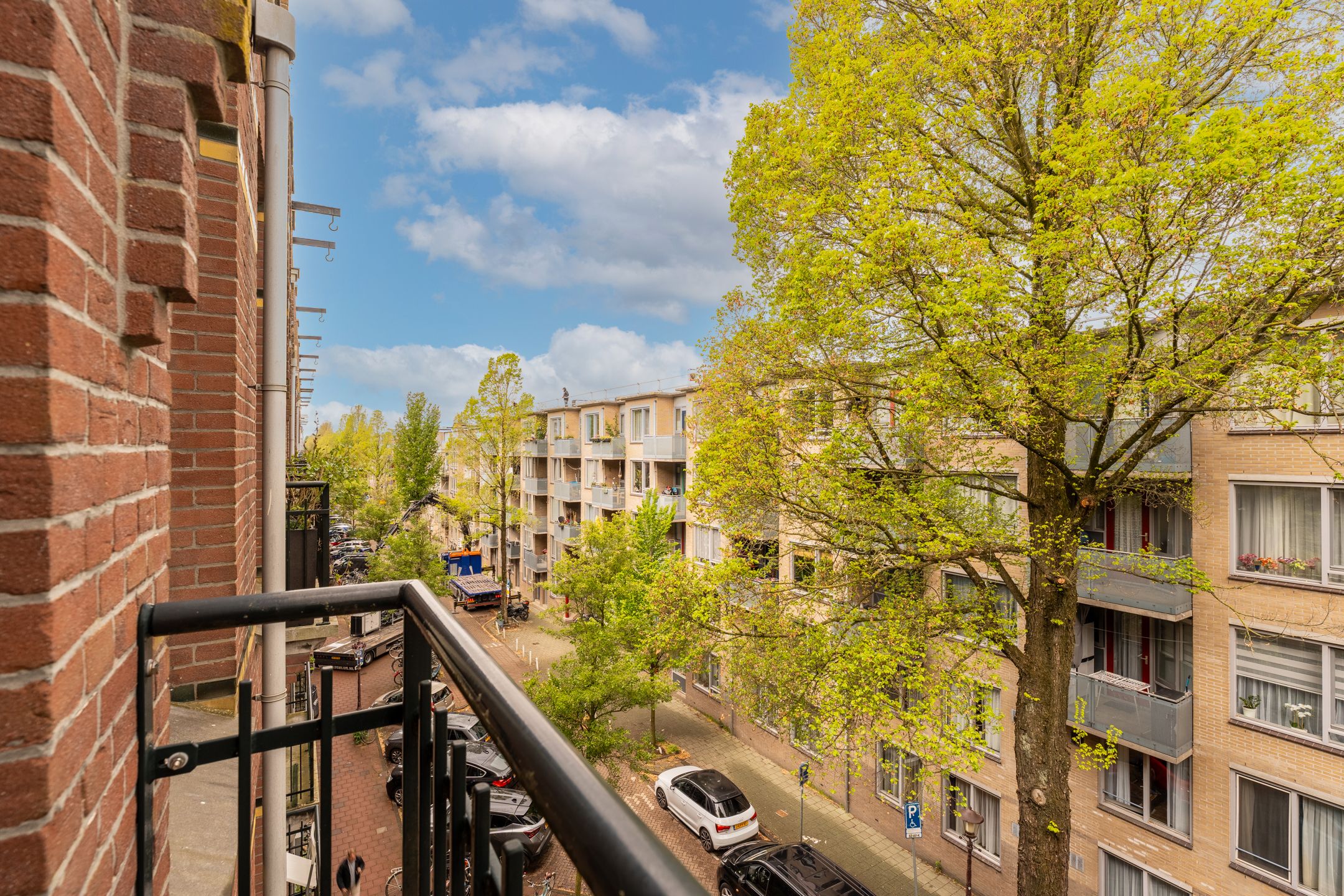 Photo 39 of Vrolikstraat 294-3