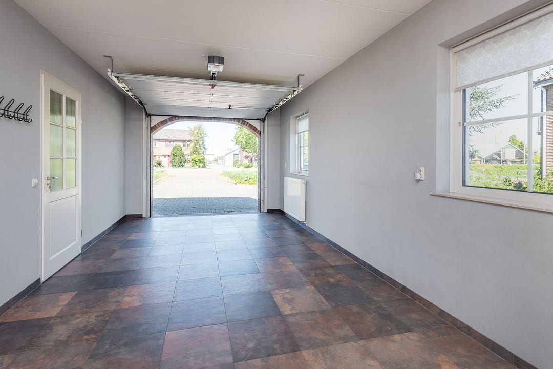 Spacious Detached Villa with Large Garden Near Amsterdamse Bos — 22