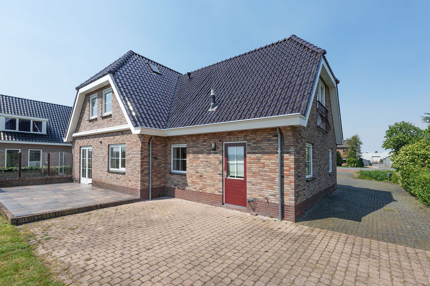 Spacious Detached Villa with Large Garden Near Amsterdamse Bos — 10