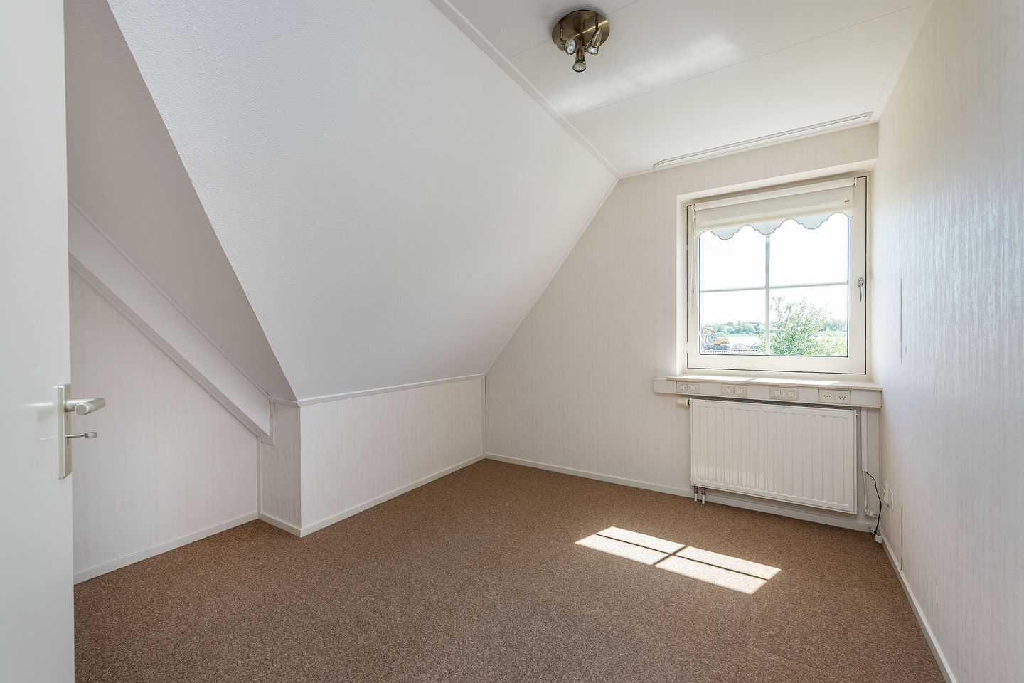 Spacious Detached Villa with Large Garden Near Amsterdamse Bos — 29
