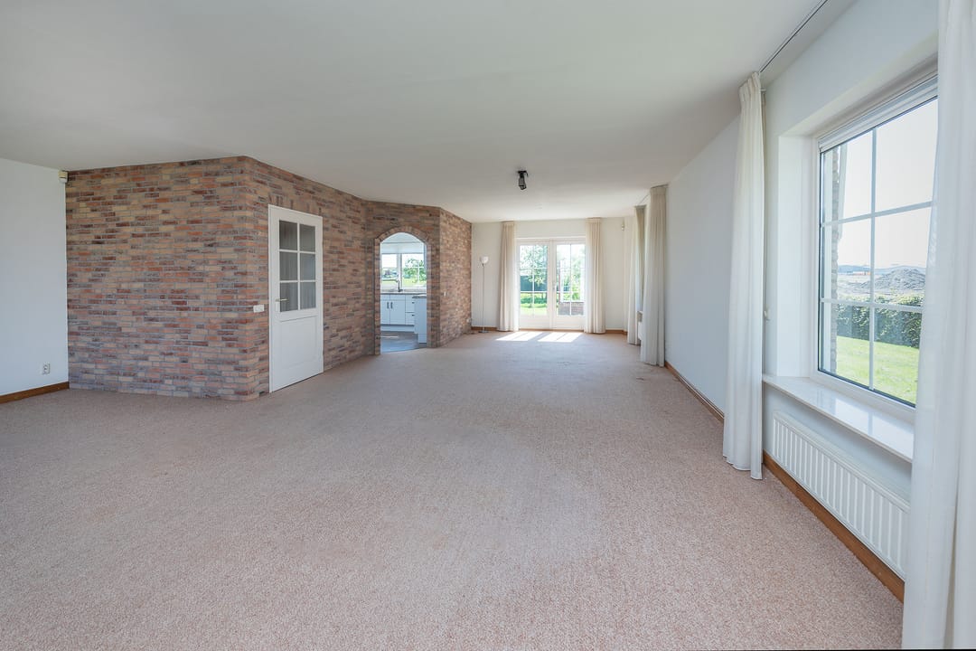 Spacious Detached Villa with Large Garden Near Amsterdamse Bos — 16