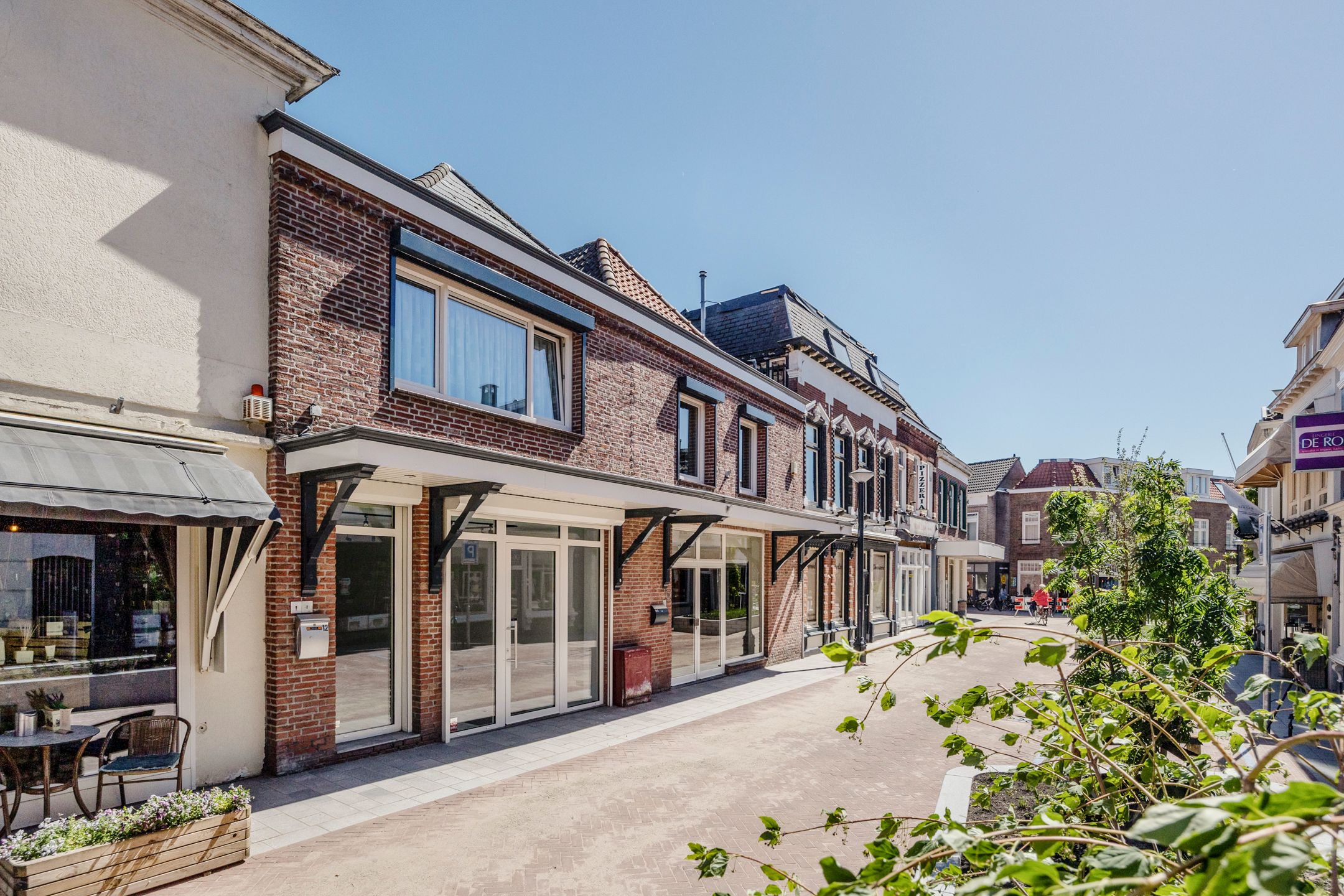 Photo 9 of Prof van Ginnekenstraat 10