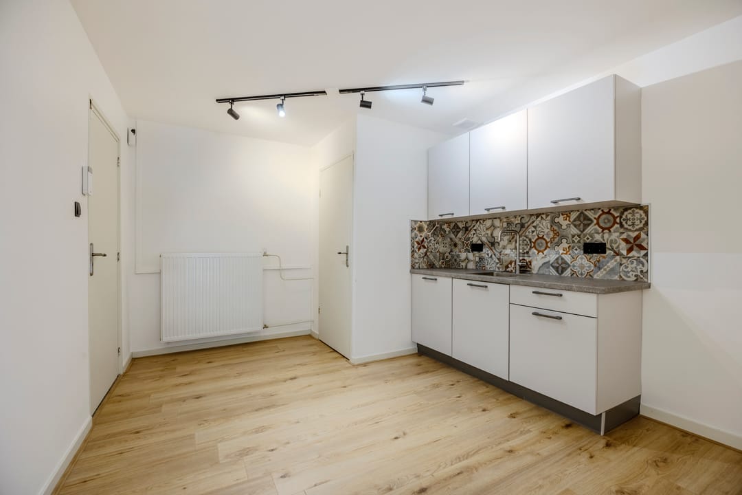 Photo 17 of Prof van Ginnekenstraat 10