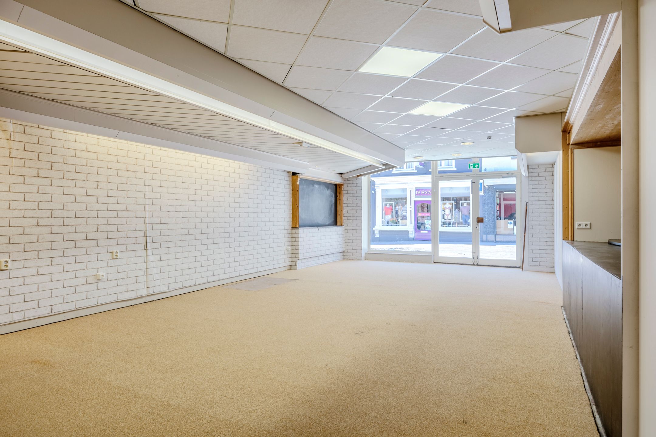 Photo 21 of Prof van Ginnekenstraat 10