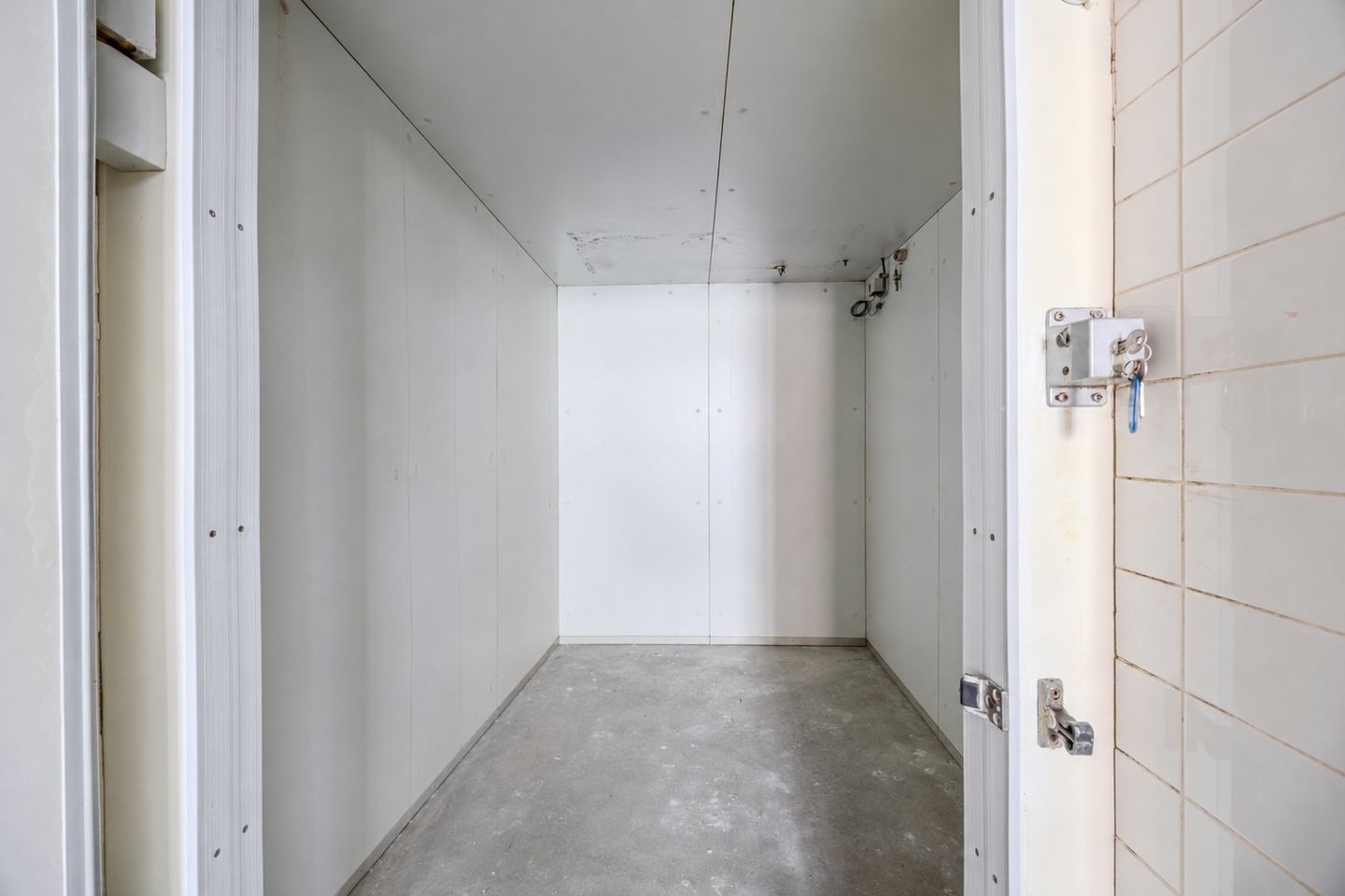 Photo 40 of Prof van Ginnekenstraat 10