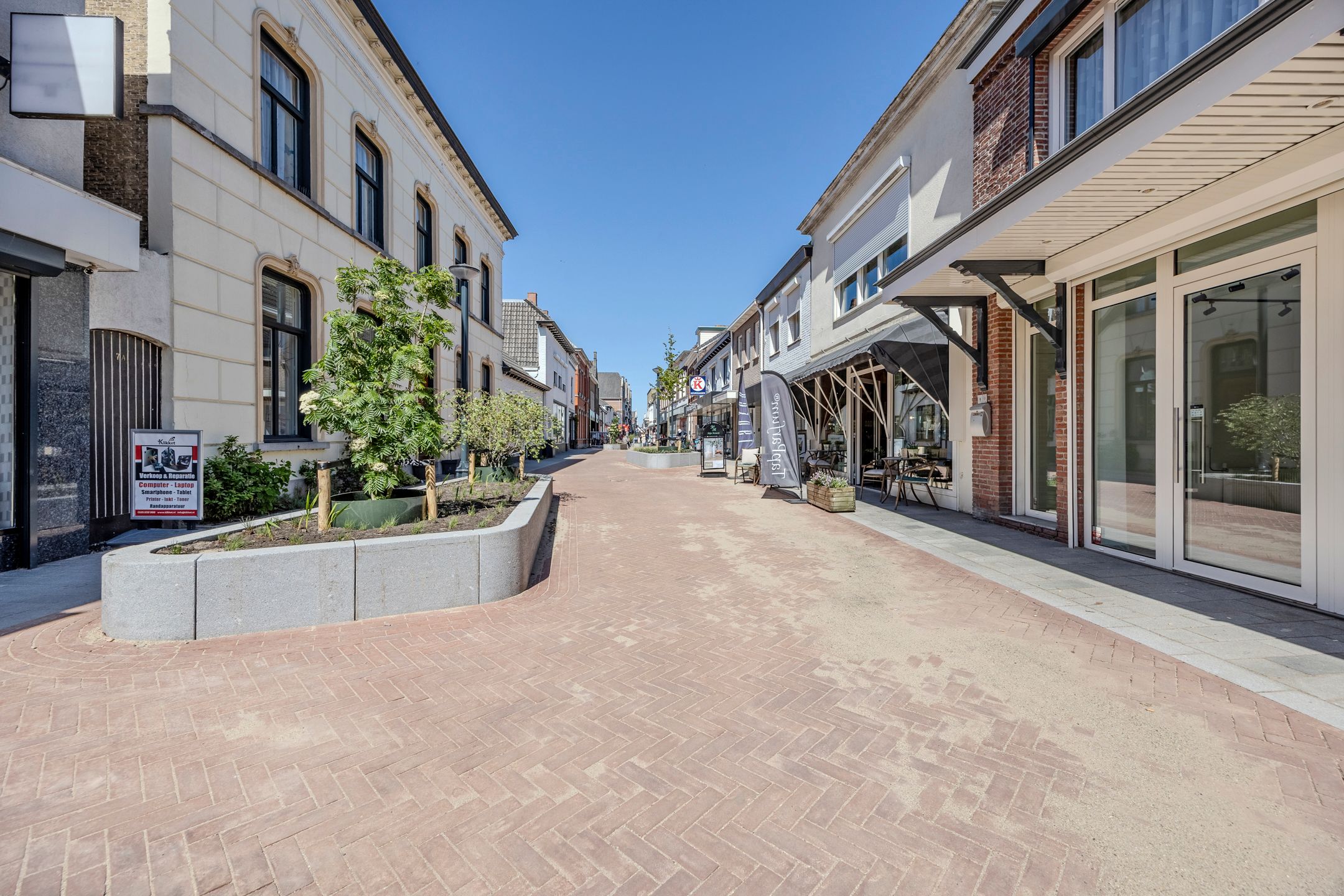 Photo 12 of Prof van Ginnekenstraat 10