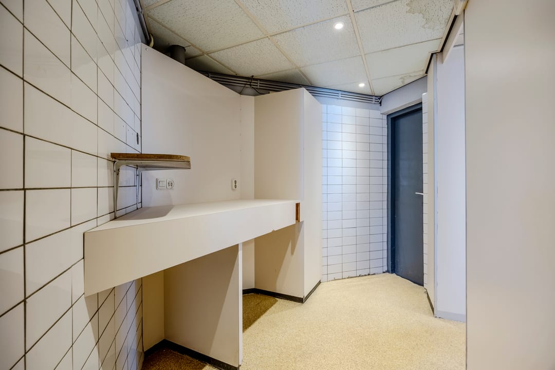 Photo 23 of Prof van Ginnekenstraat 10