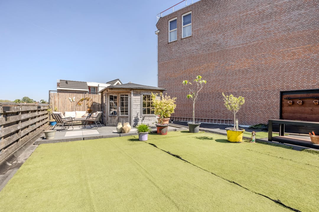 Photo 86 of Prof van Ginnekenstraat 10