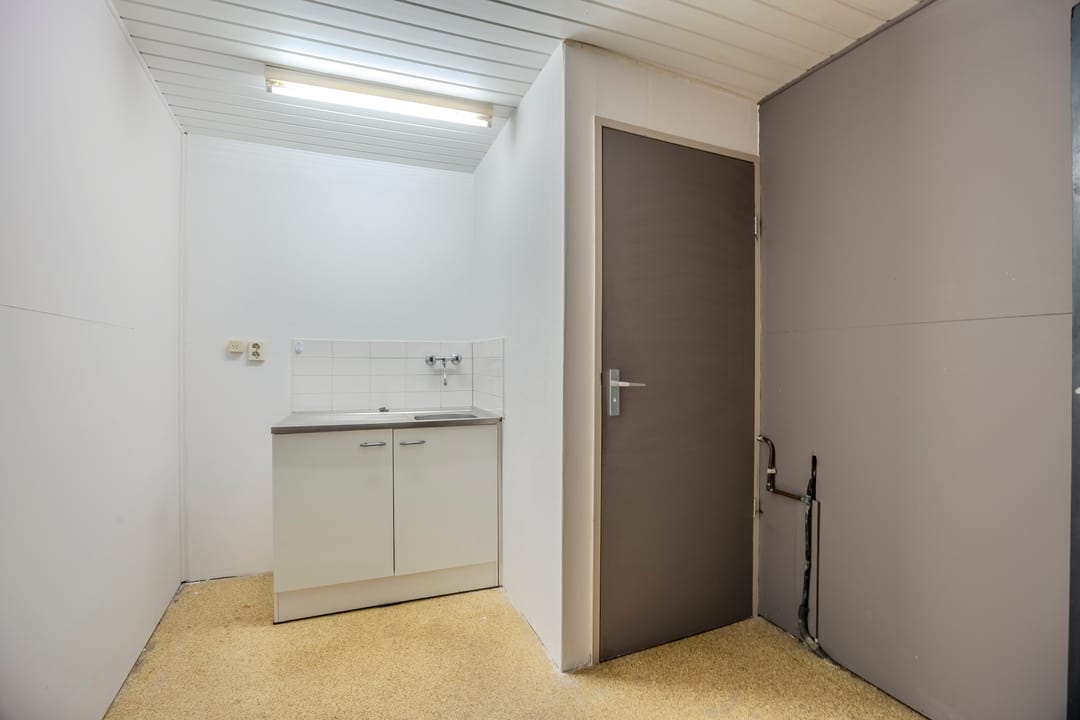 Photo 26 of Prof van Ginnekenstraat 10