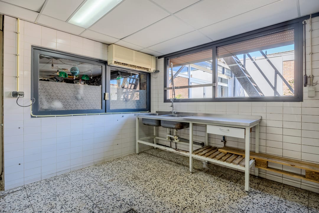 Photo 38 of Prof van Ginnekenstraat 10