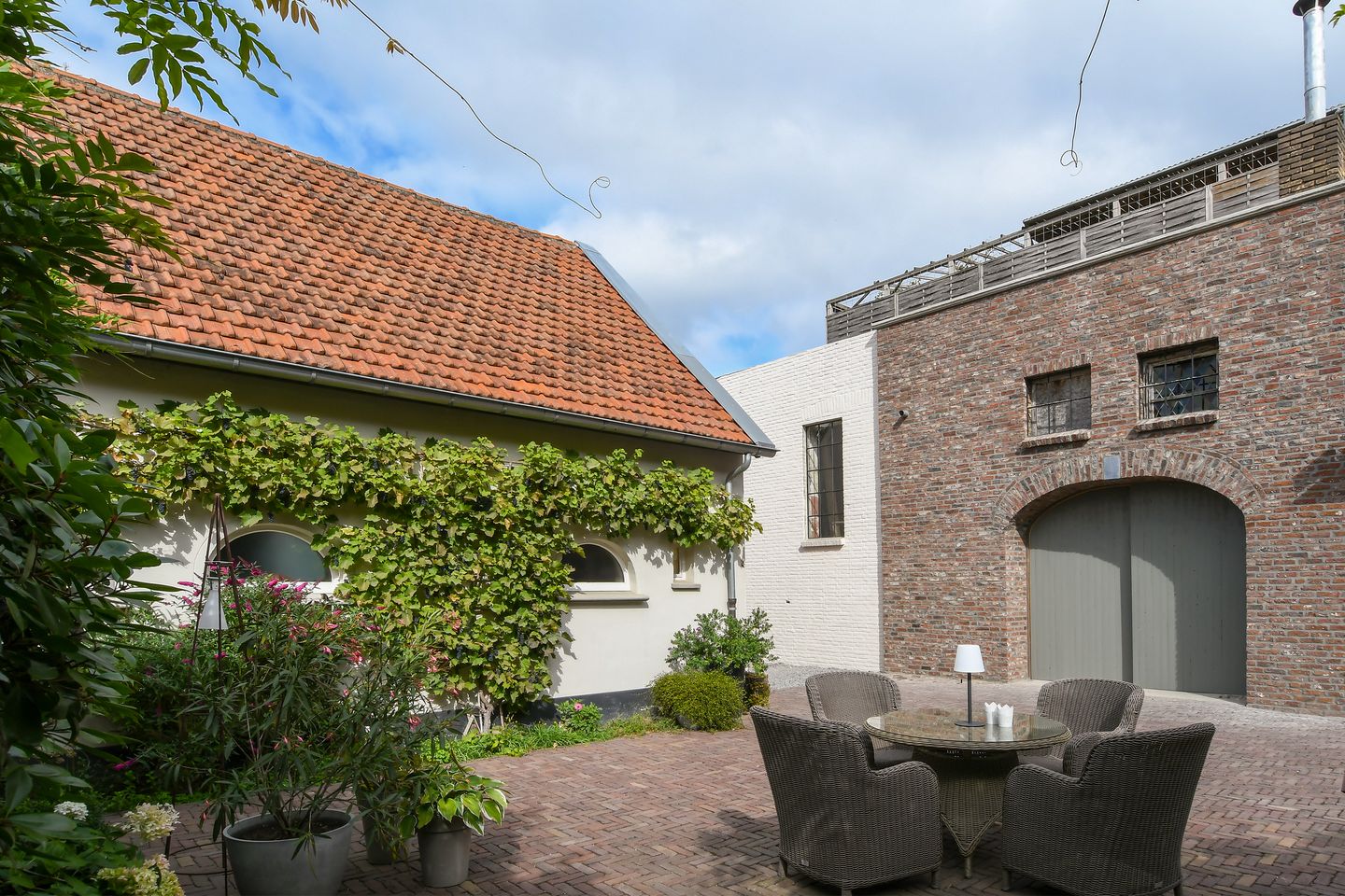 Photo 49 of Maasheuvel 24