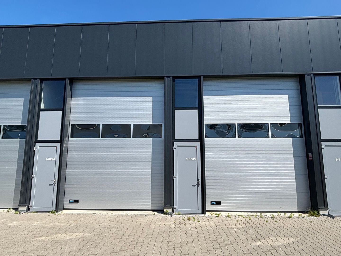 View photo 2 of Hinmanweg 3-BE63