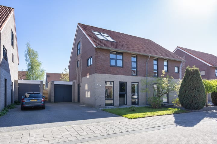 Foto 4 van Frouwesân 50