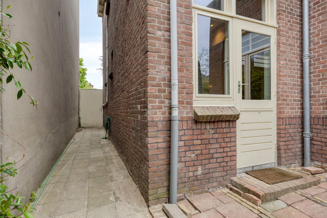 Photo 71 of Rijnsburgerweg 189