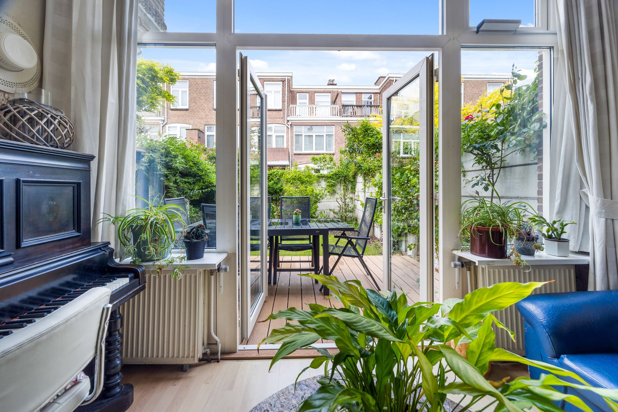Spacious Character Home with Sunny Gardens in Popular Bloemenbuurt — 12