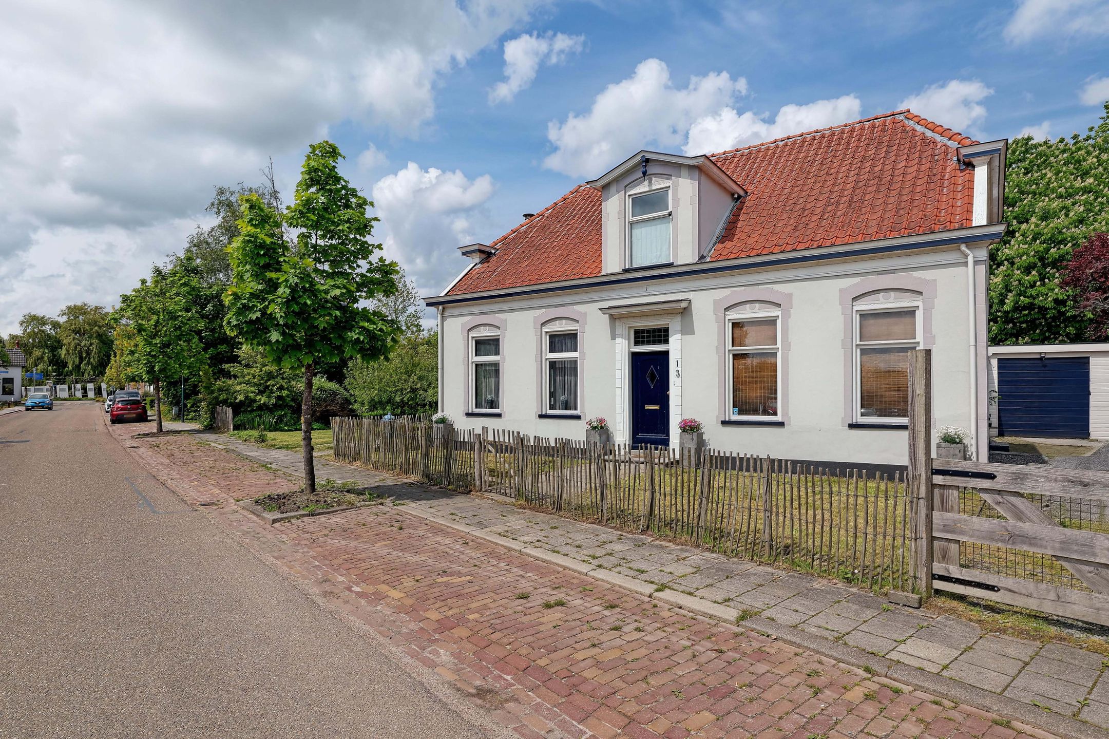 Photo 3 of Goldhoorn 13