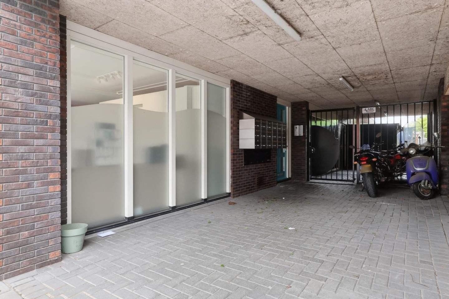 Foto 10 van Heiligeweg 5-M