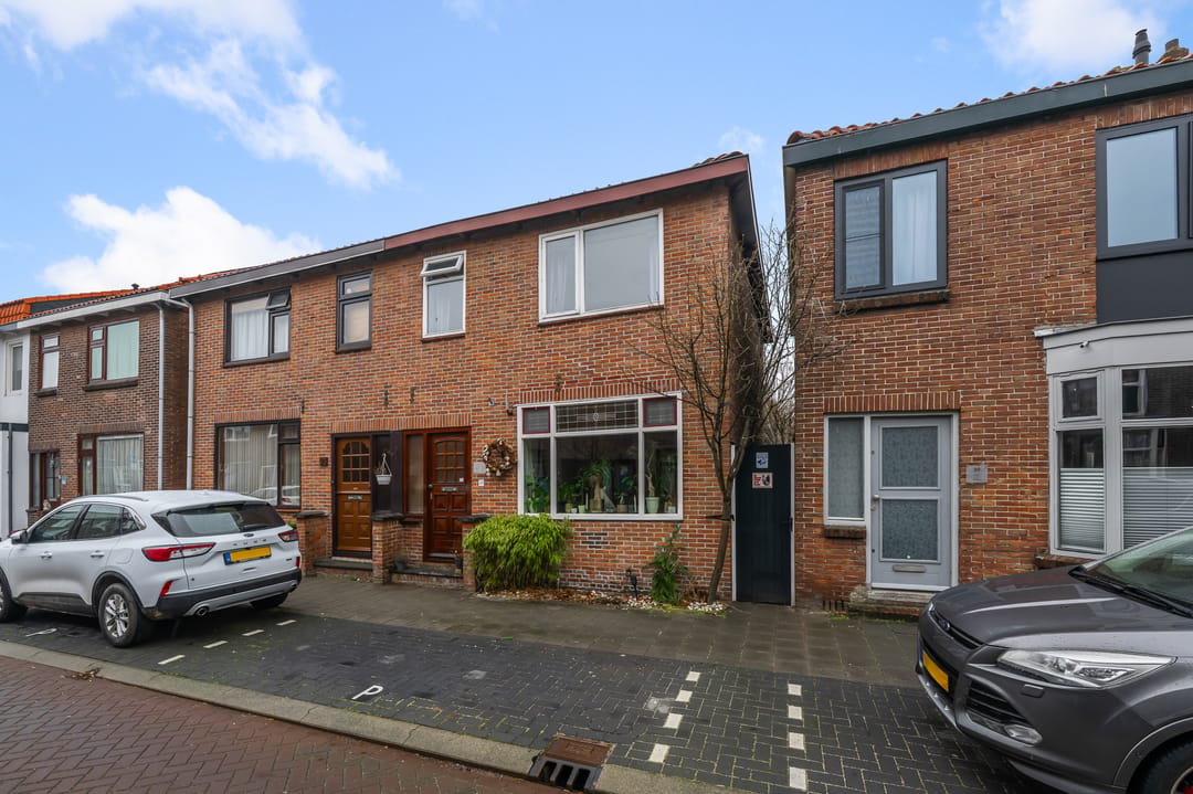 Photo 1 of Veeringstraat 37