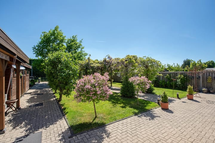 Vrijstaande woning te koop: Hogeveenseweg 1, Benthuizen