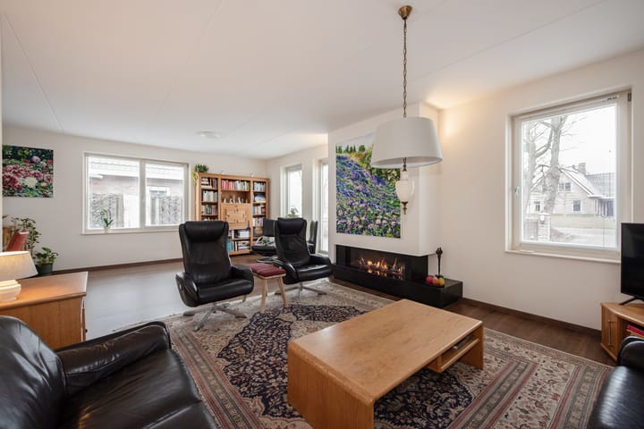 Vrijstaande woning te koop: Hogeveenseweg 1, Benthuizen