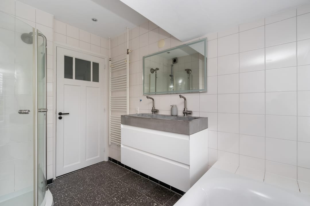 Photo 23 of Bremstraat 18