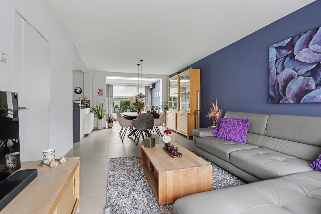 Modernized End Terraced House with Four Bedrooms in Green Putte — 8