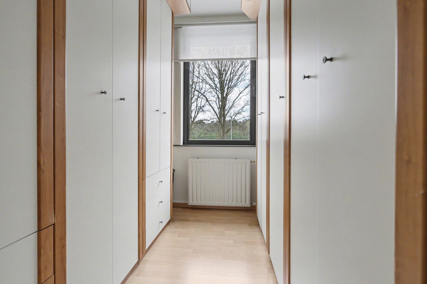 Modernized End Terraced House with Four Bedrooms in Green Putte — 20
