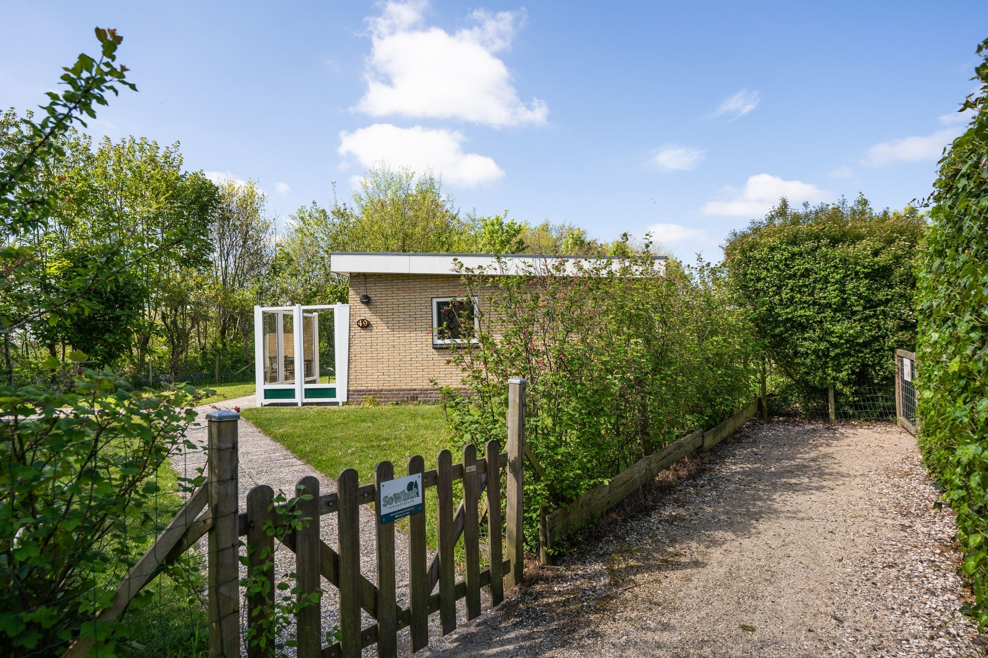 3-bedroom freehold villa in De Koog — photo 1 of 5