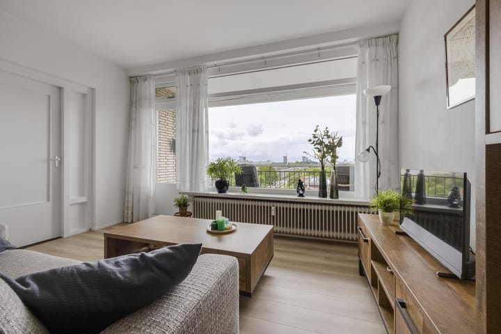 Appartement te koop: Monseigneur van Steelaan 111, Voorburg