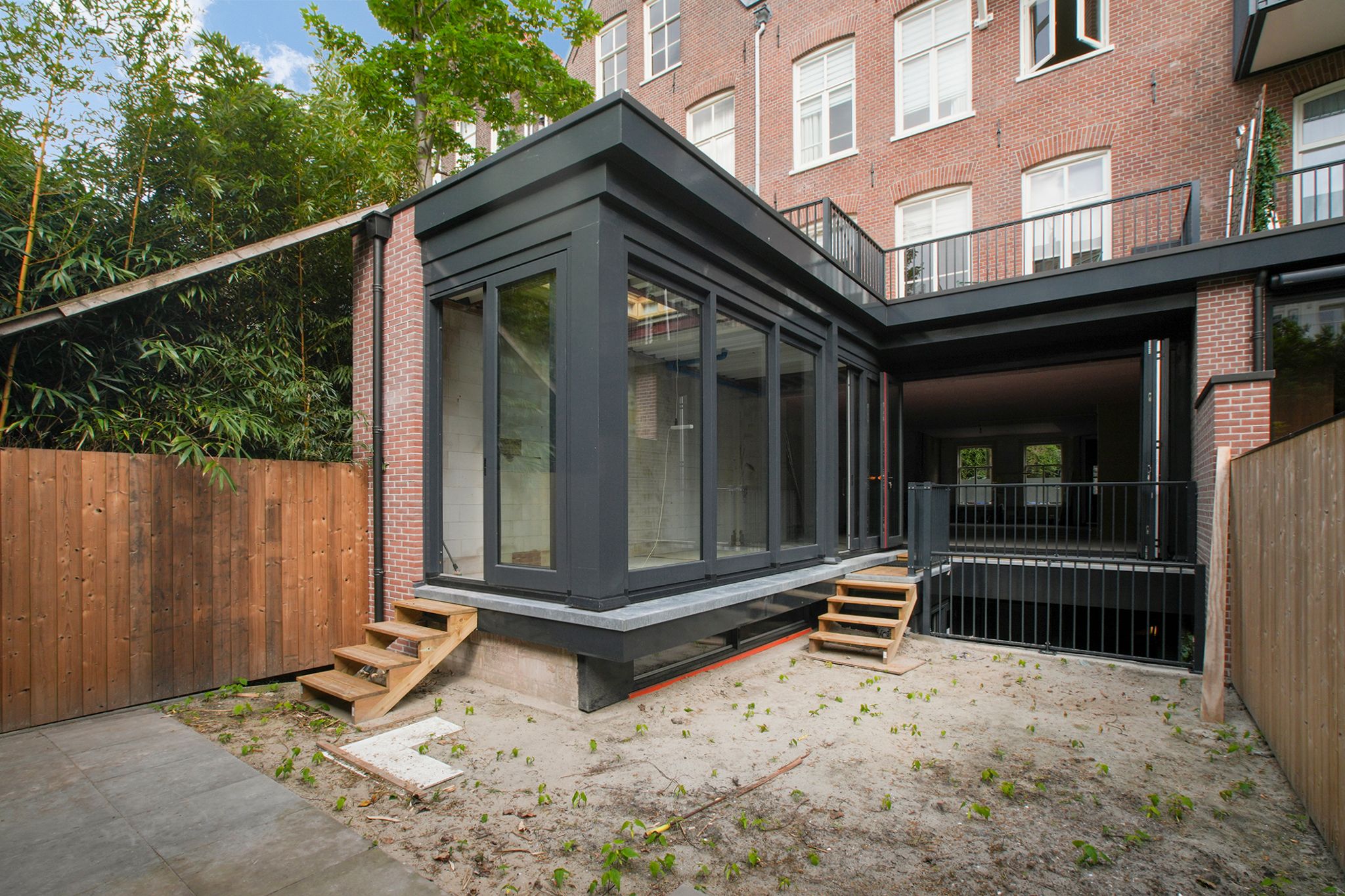 Photo 12 of Eerste Helmersstraat 107-H