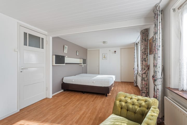 Twee-onder-één-kap te koop: Bergstraat 2-4, Lent