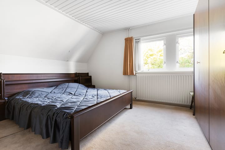 Twee-onder-één-kap te koop: Bergstraat 2-4, Lent