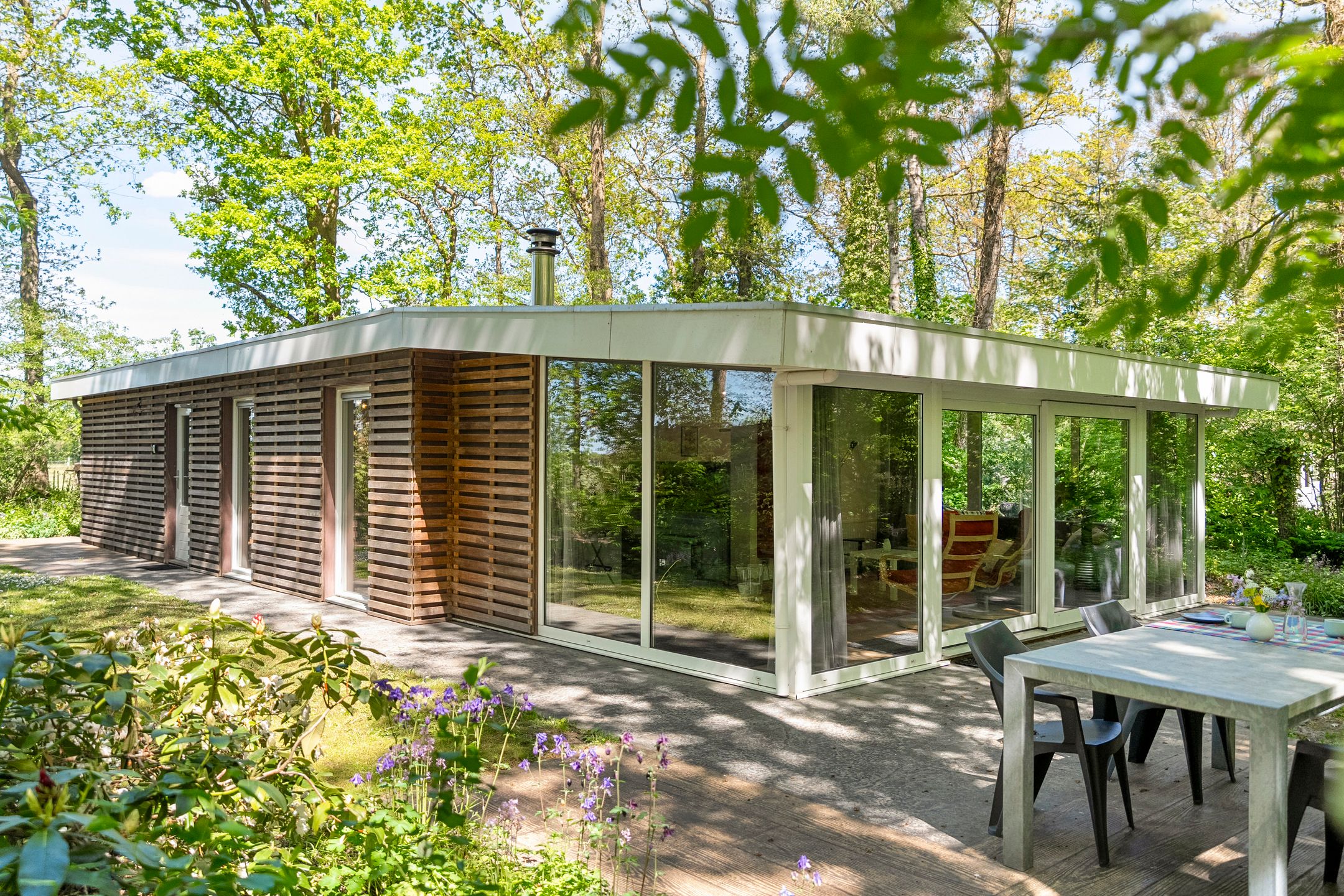 3-bedroom freehold villa in Zorgvlied — photo 1 of 5