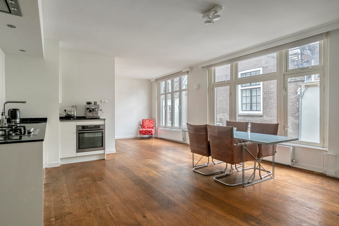 Characteristic Upper Apartment with Monumental Stepped Gable in Historic Utrecht Center — 11