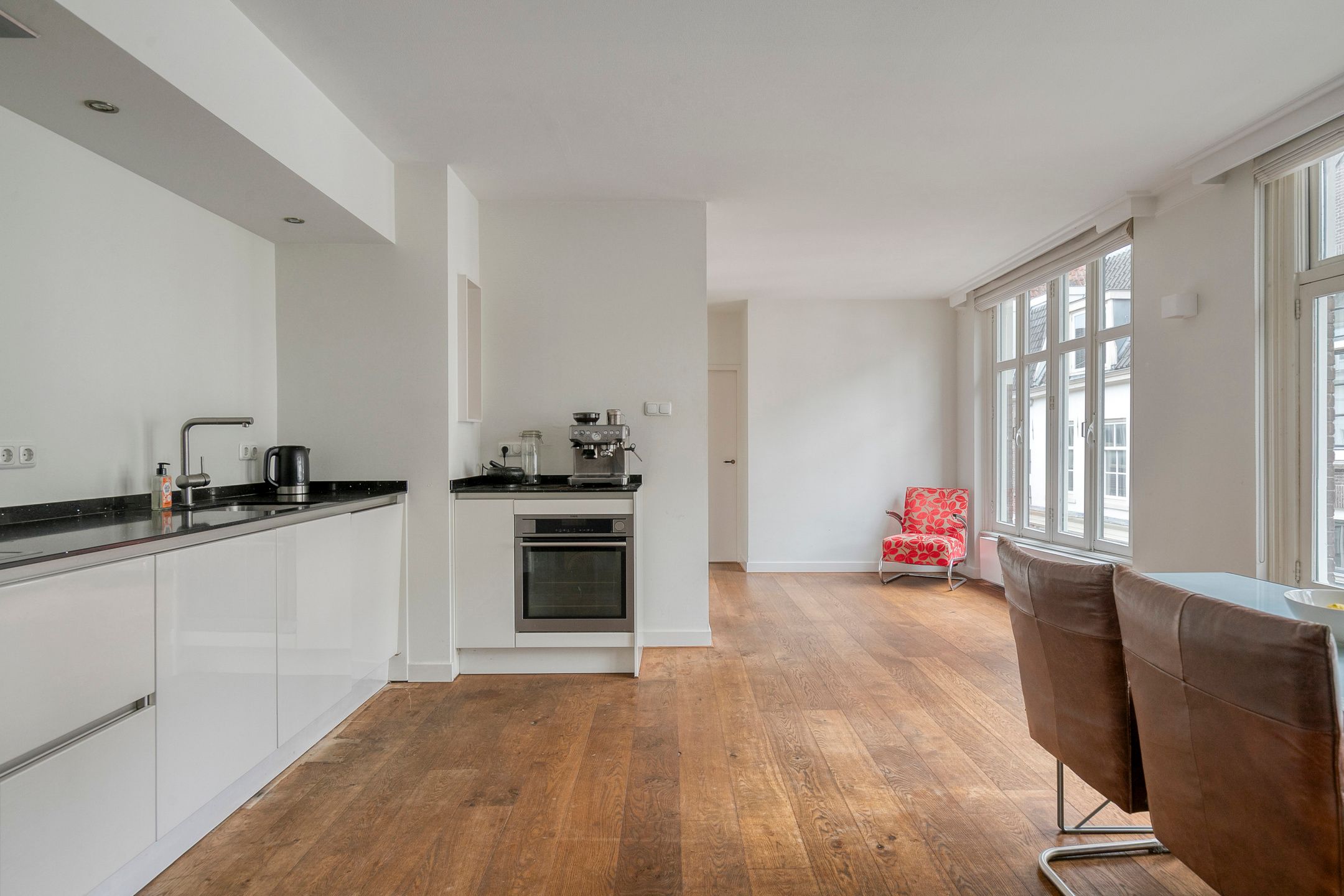 Characteristic Upper Apartment with Monumental Stepped Gable in Historic Utrecht Center — 15