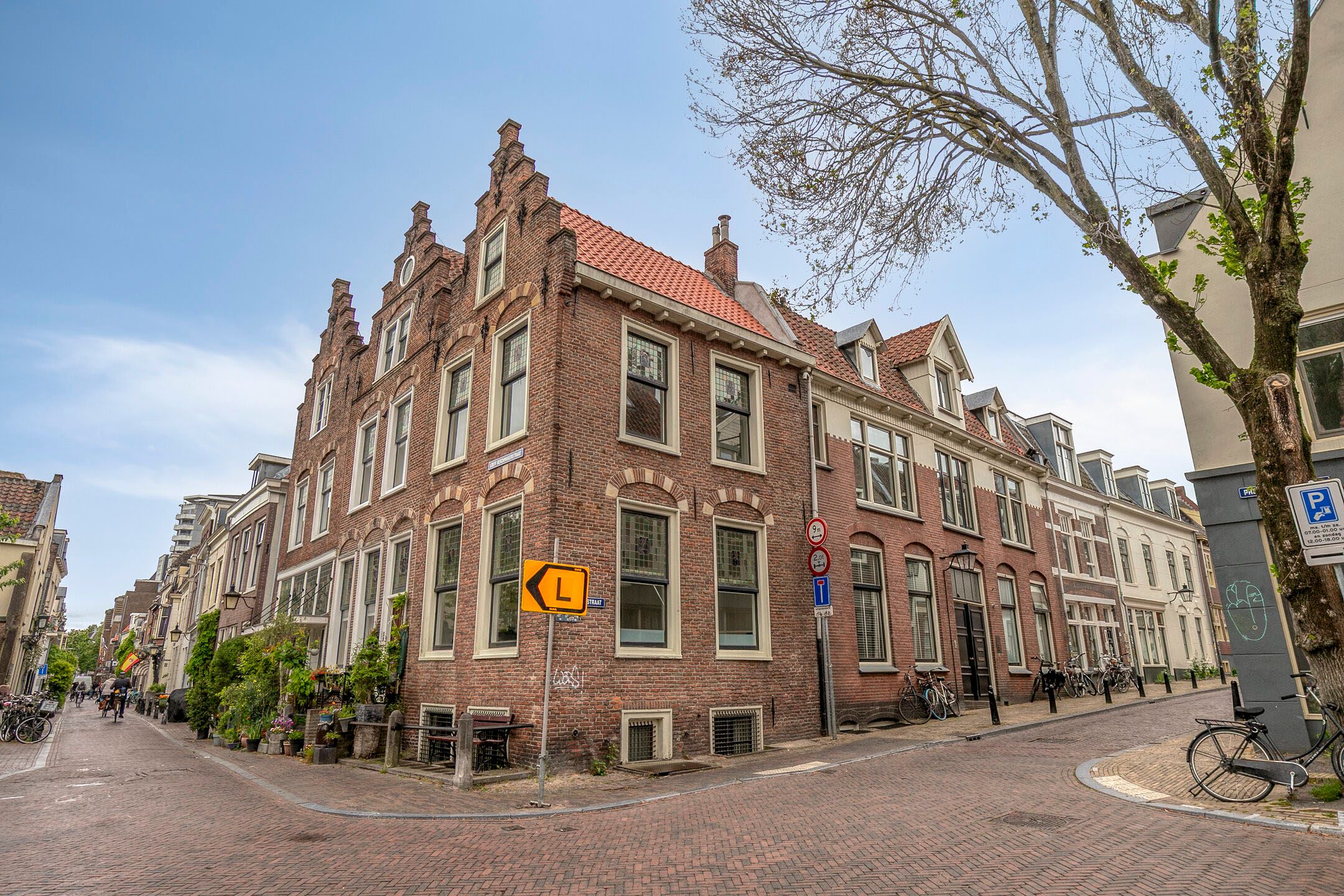 Characteristic Upper Apartment with Monumental Stepped Gable in Historic Utrecht Center — 21