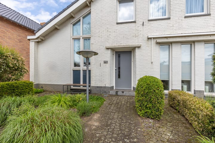 Foto 5 van Brugweg 9