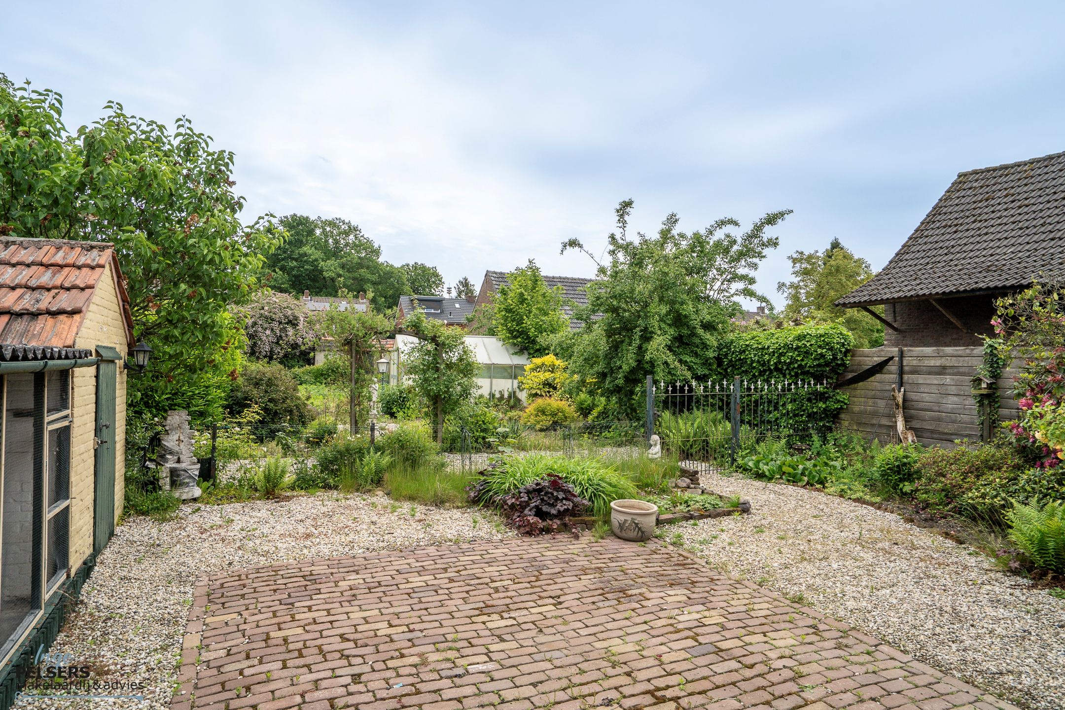 Photo 27 of Burgemeester Janssenstraat 7