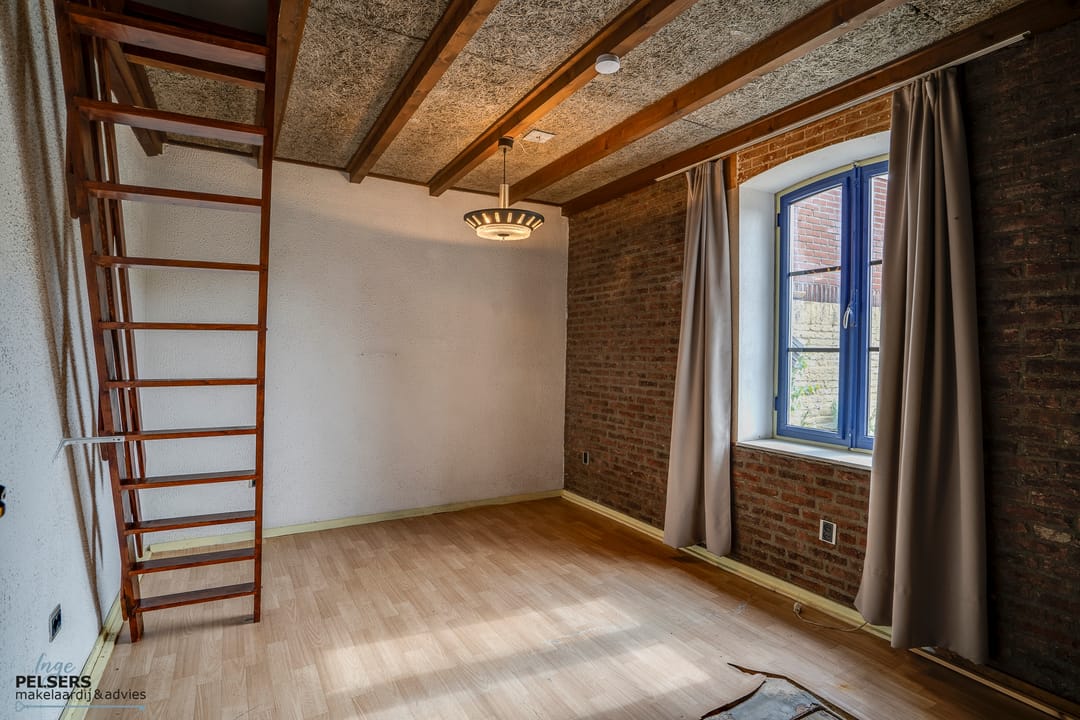 Photo 13 of Burgemeester Janssenstraat 7