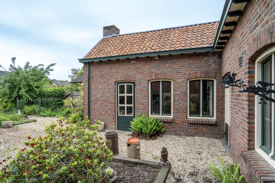 Photo 26 of Burgemeester Janssenstraat 7