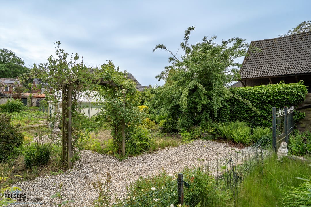 Photo 31 of Burgemeester Janssenstraat 7