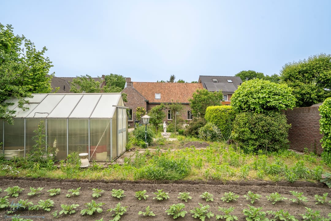 Photo 43 of Burgemeester Janssenstraat 7