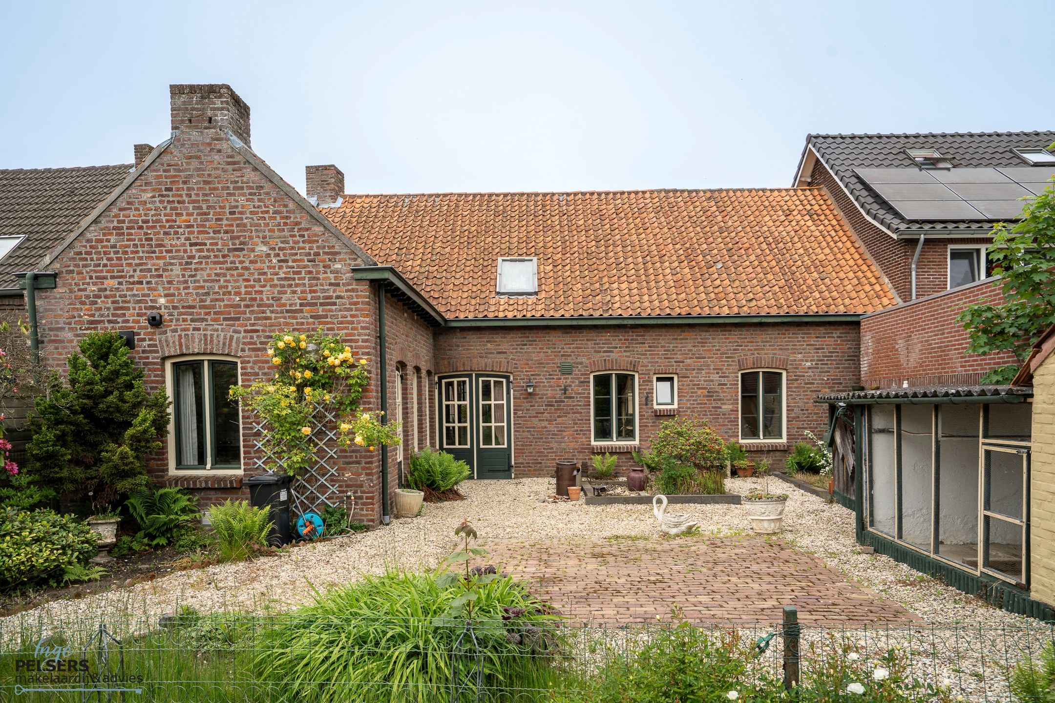 Photo 33 of Burgemeester Janssenstraat 7