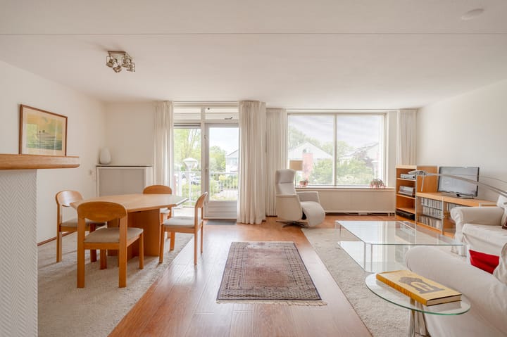Appartement te koop: Burgemeester Geertsemalaan 58, Wassenaar