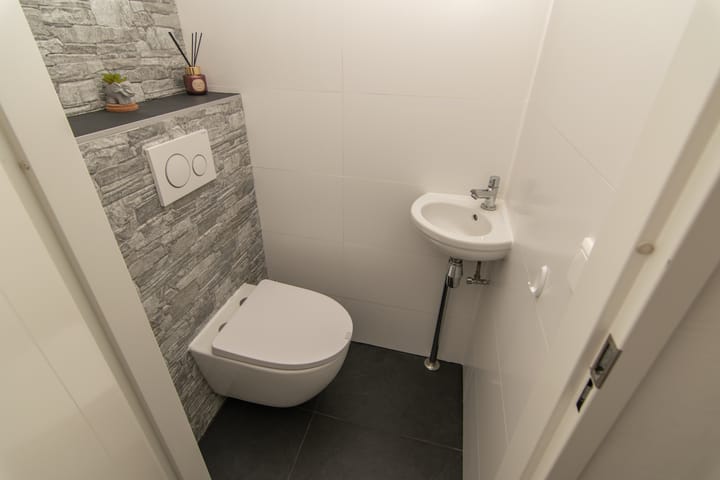 Tussenwoning te koop: Molièrezijde 8, Zoetermeer