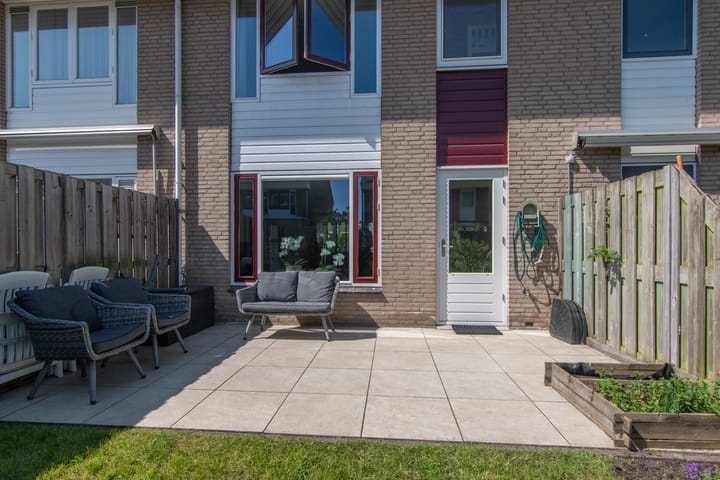 Tussenwoning te koop: Molièrezijde 8, Zoetermeer